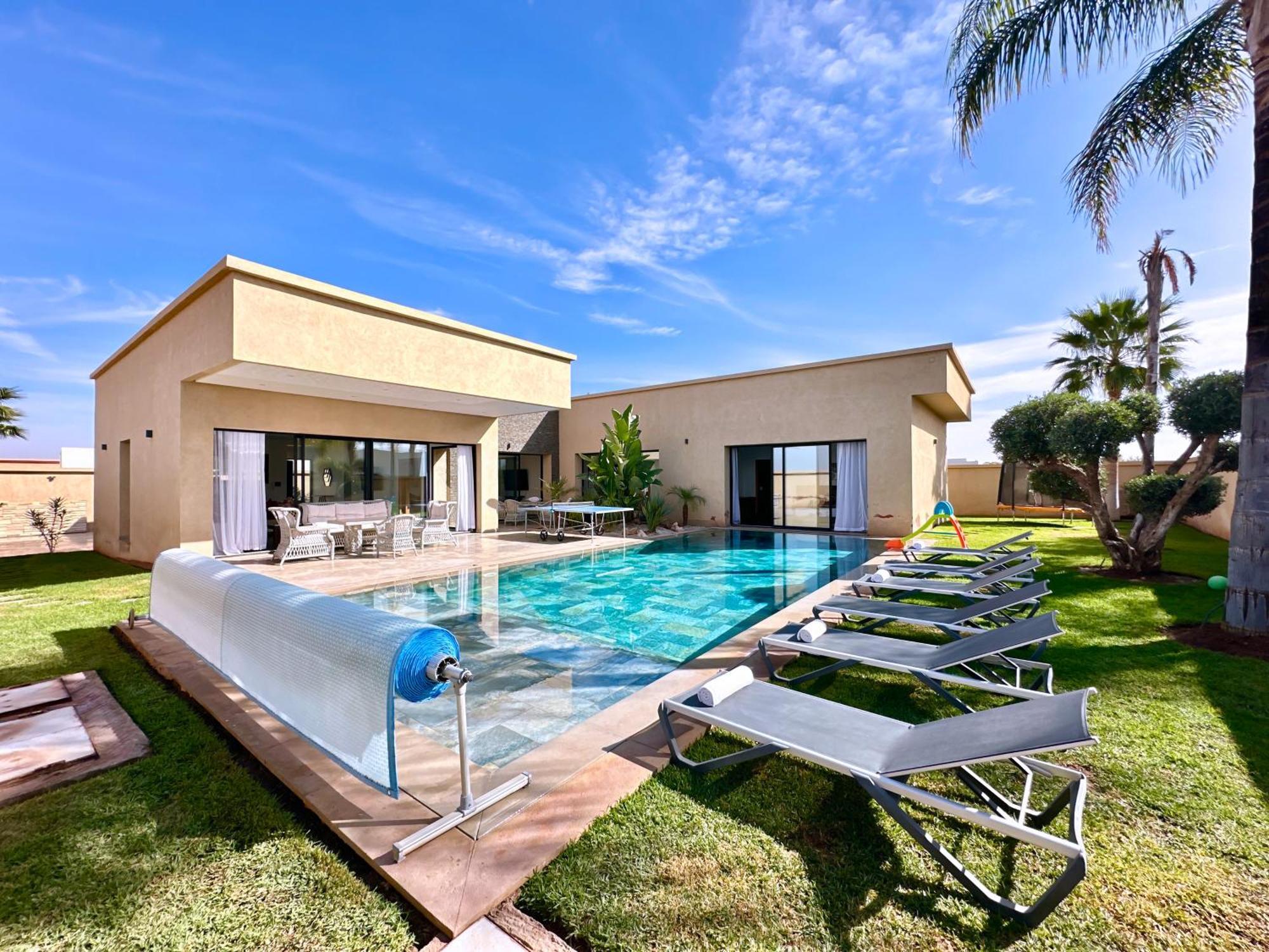 Bahia, Piscine Chauffee, Personnels Inclus *